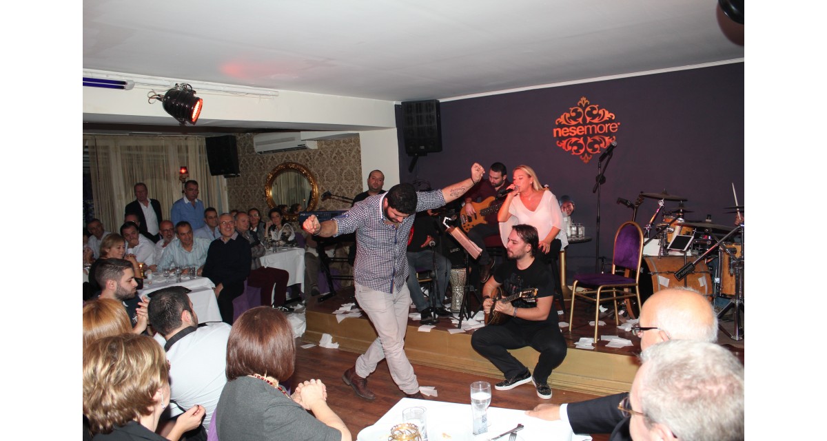 KADINLAR GÜNÜNE ÖZEL GÜMÜLCİNE TAVERNA TURU 